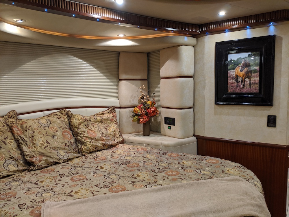 2005 Prevost Liberty H3-45 For Sale