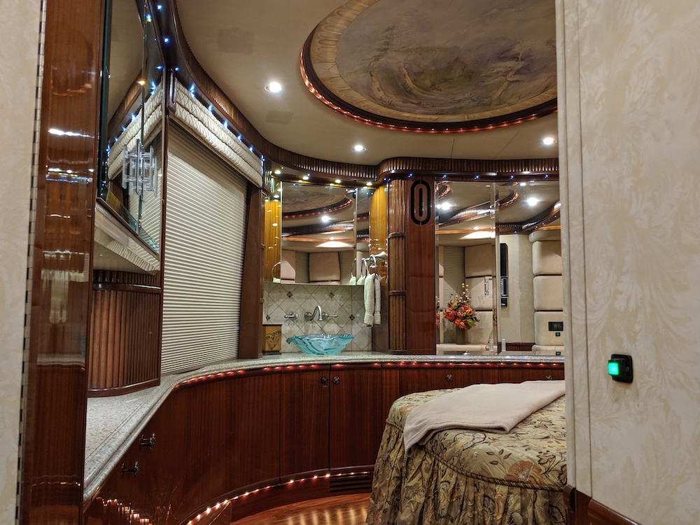 2005 Prevost Liberty H3-45 For Sale