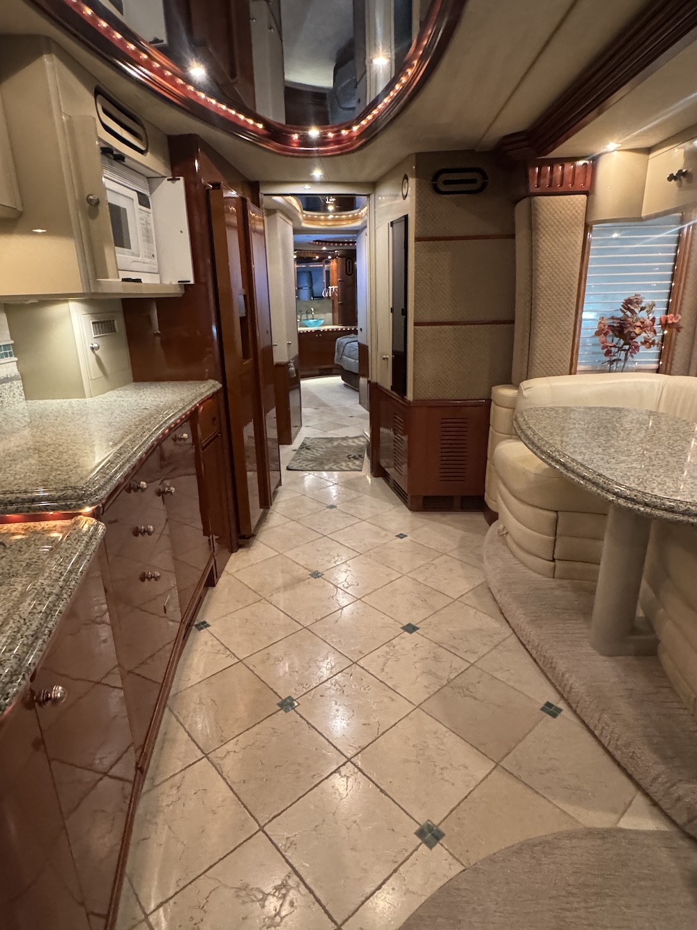 2005 Prevost Liberty H3-45 For Sale