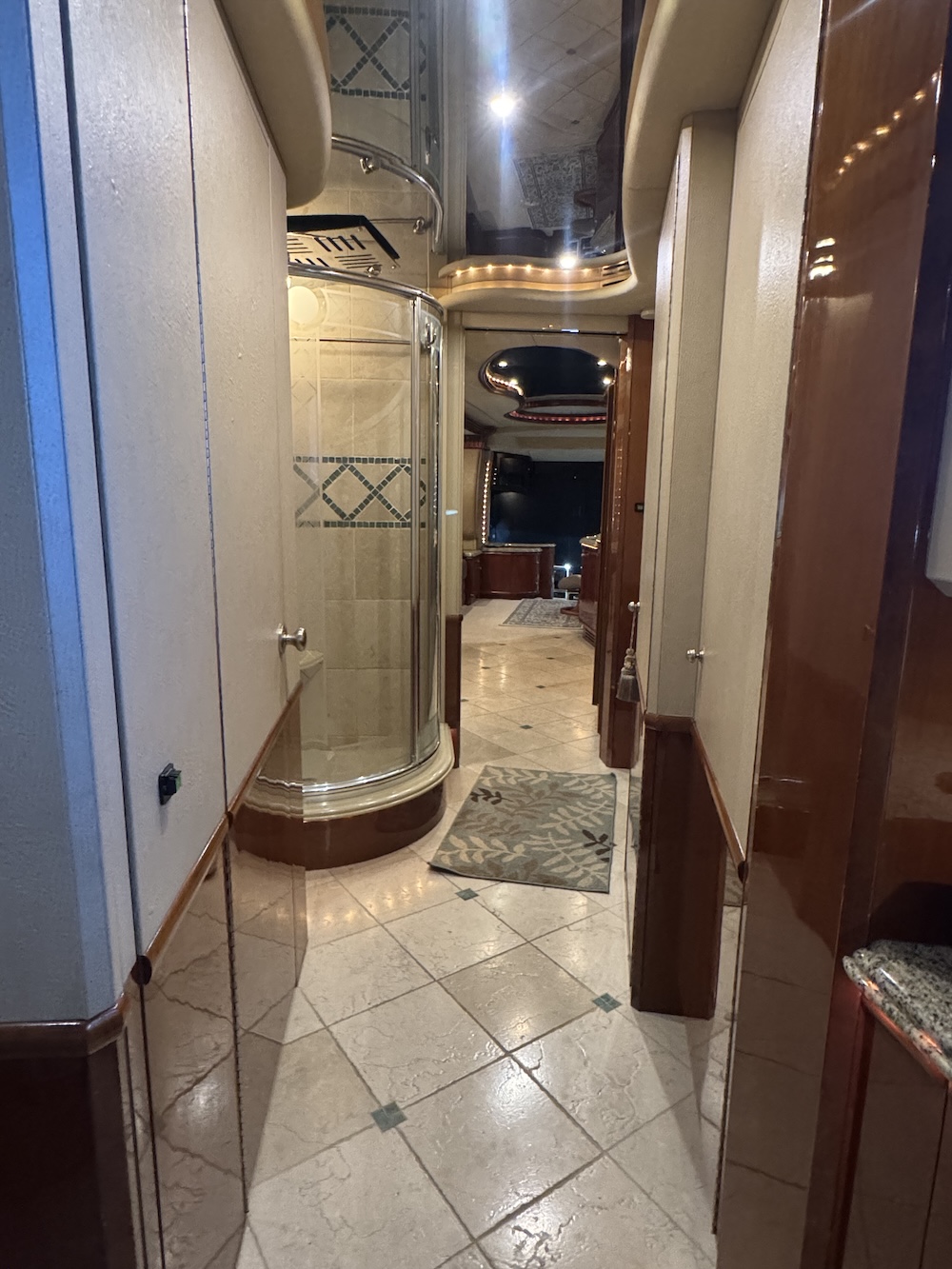 2005 Prevost Liberty H3-45 For Sale