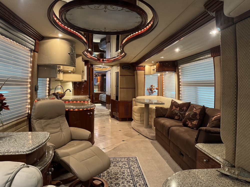 2005 Prevost Liberty H3-45 For Sale