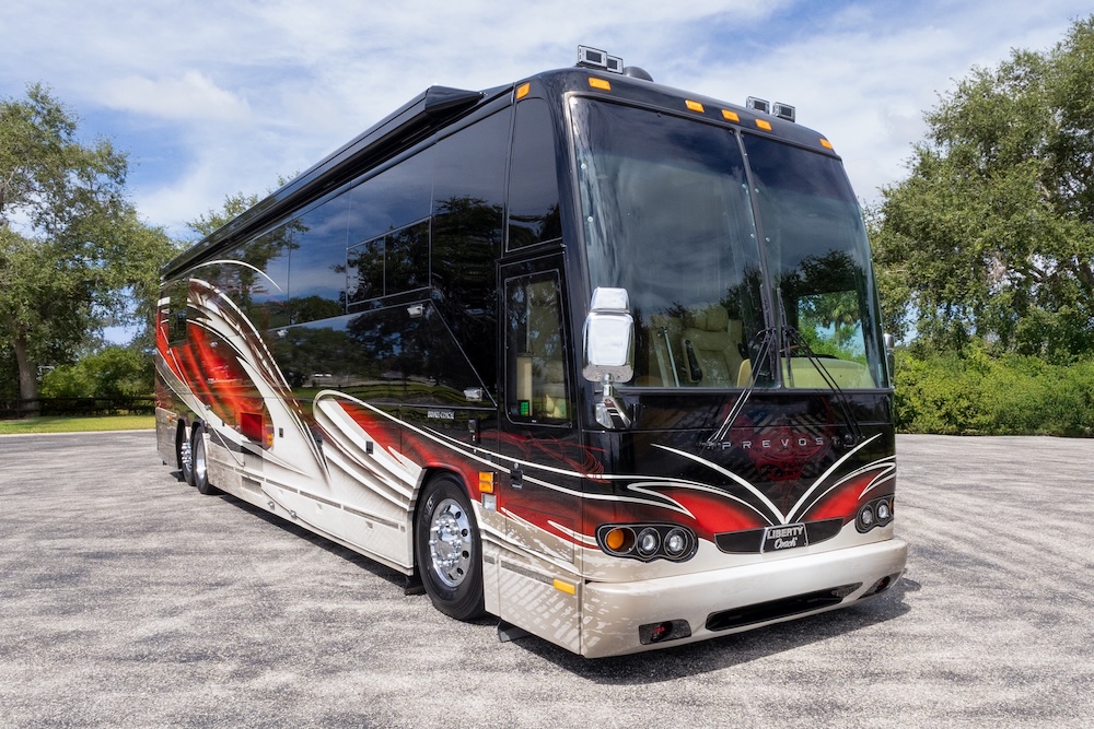 2005 Prevost Liberty H3-45 For Sale