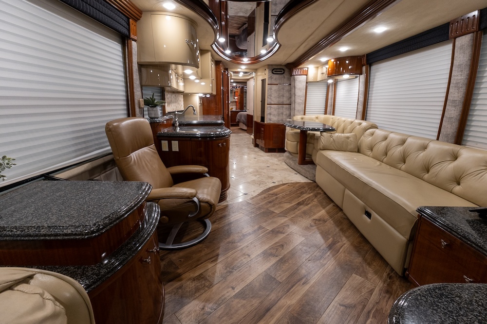 2005 Prevost Liberty H3-45 For Sale
