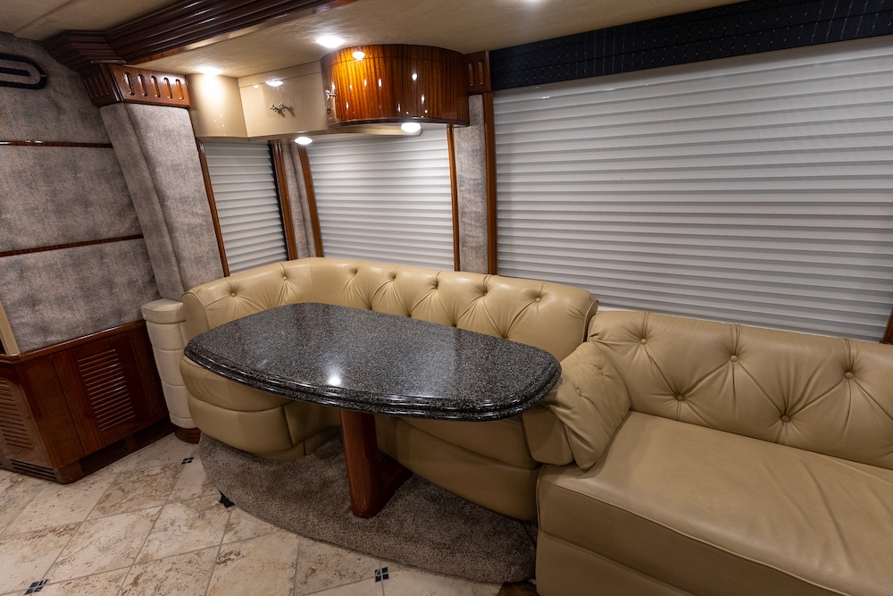 2005 Prevost Liberty H3-45 For Sale