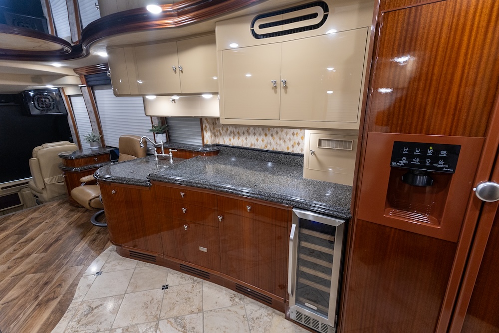 2005 Prevost Liberty H3-45 For Sale