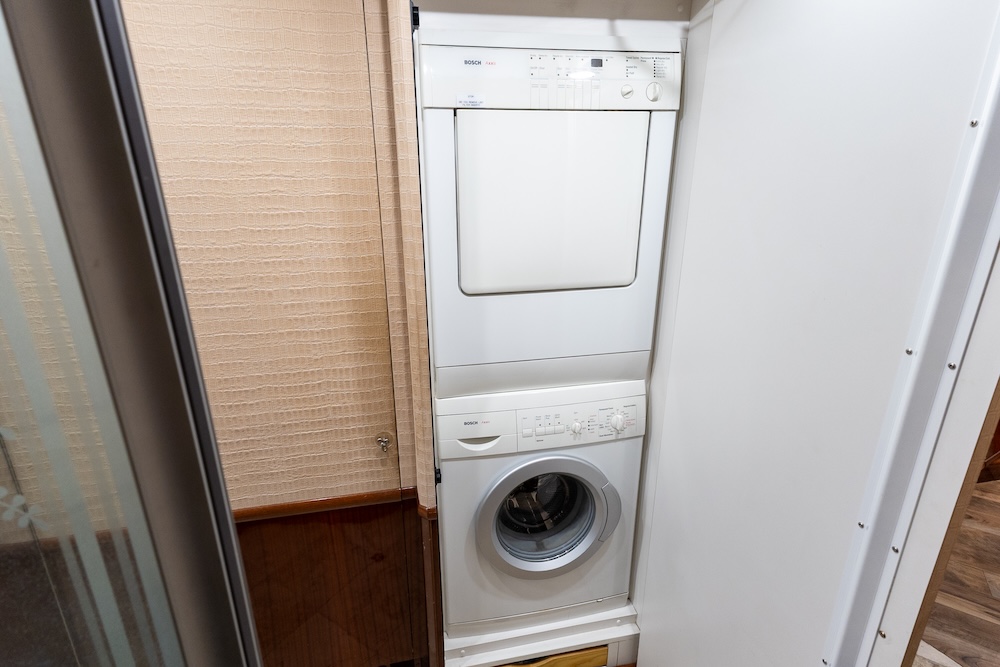 2005 Prevost Liberty H3-45 For Sale