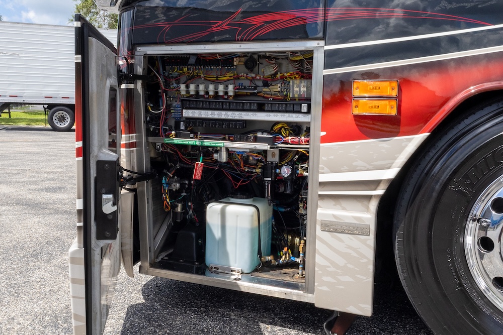 2005 Prevost Liberty H3-45 For Sale