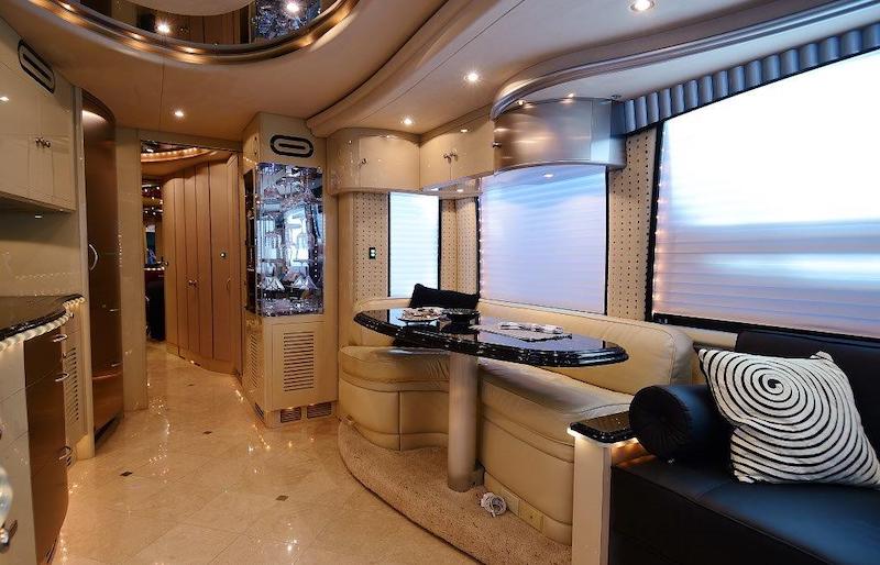 2005 Prevost Liberty XLII For Sale