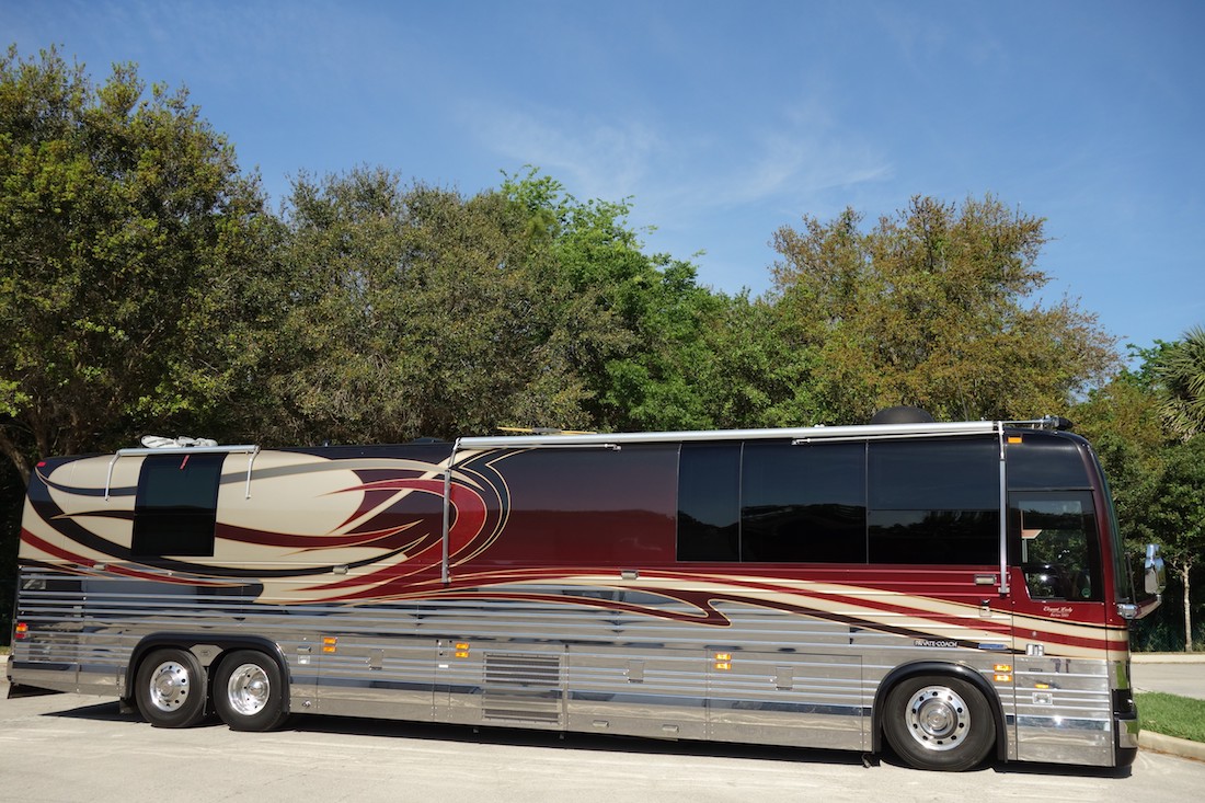 2005 Prevost Liberty XLII For Sale