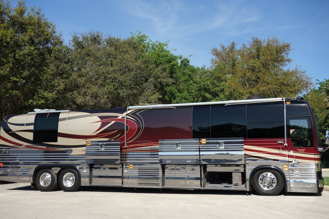 2005 Prevost Liberty XLII For Sale