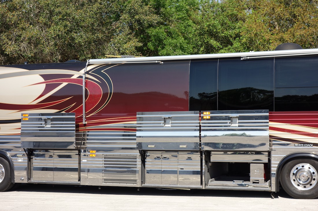 2005 Prevost Liberty XLII For Sale