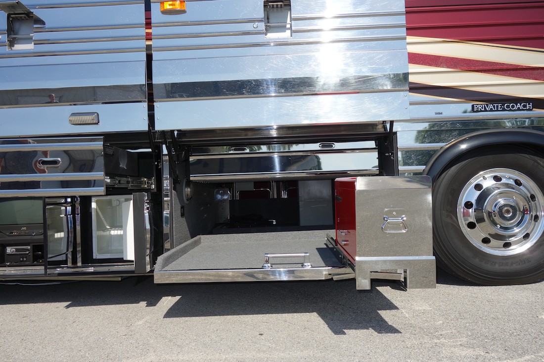 2005 Prevost Liberty XLII For Sale