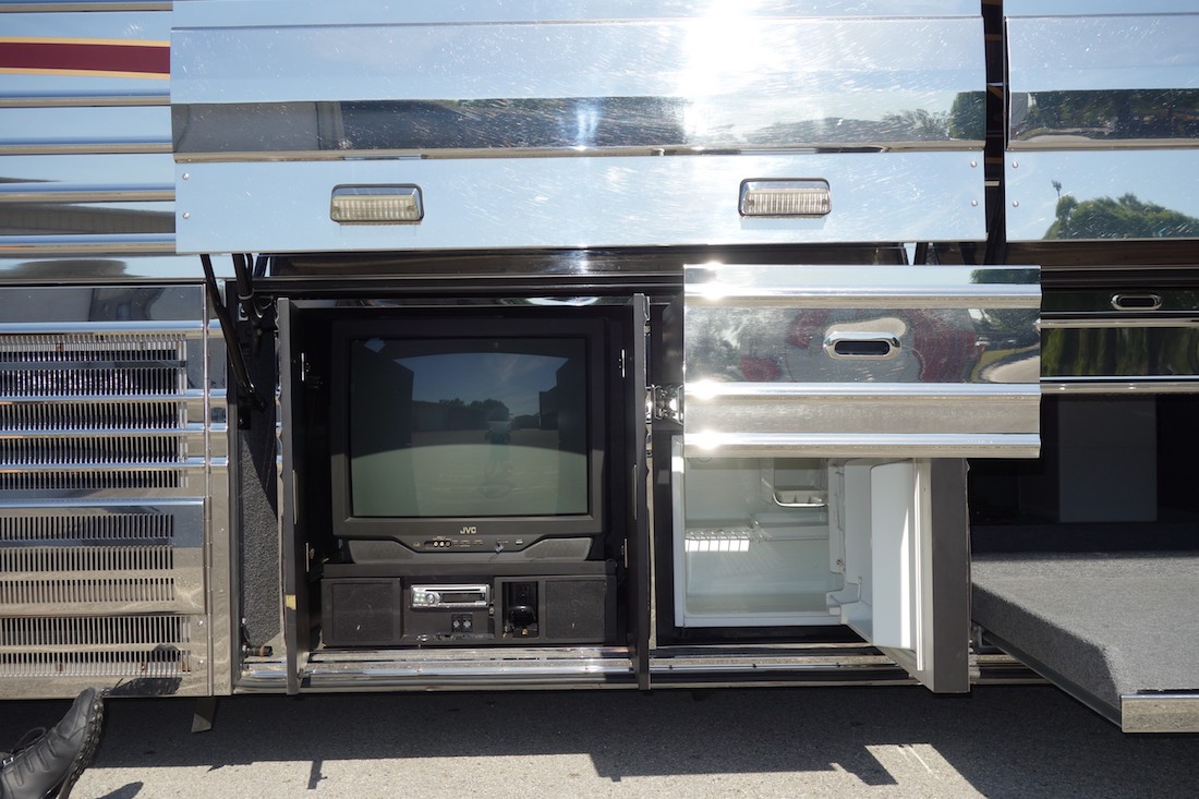 2005 Prevost Liberty XLII For Sale