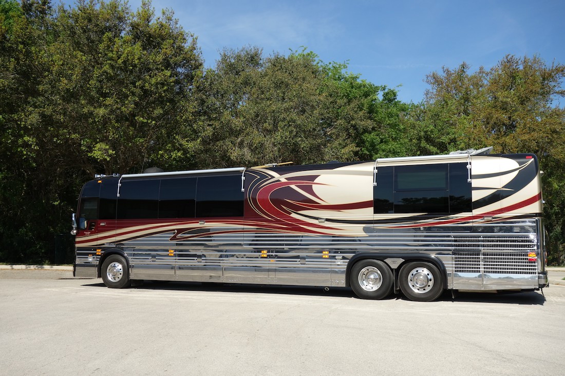 2005 Prevost Liberty XLII For Sale