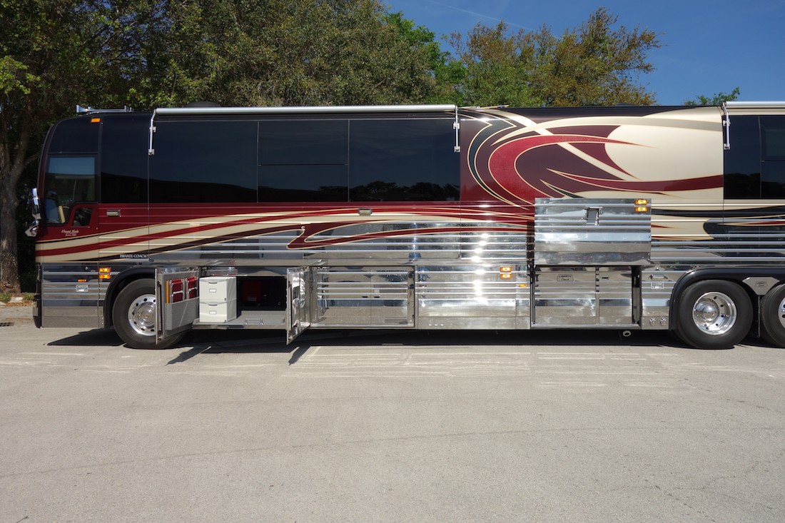 2005 Prevost Liberty XLII For Sale