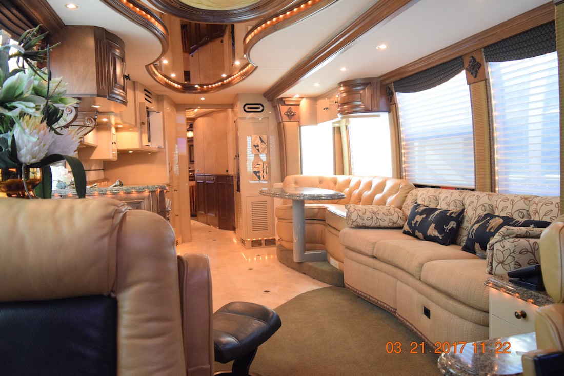 2005 Prevost Liberty XLII For Sale