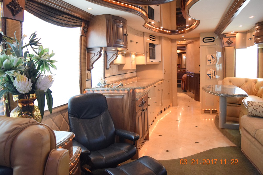2005 Prevost Liberty XLII For Sale