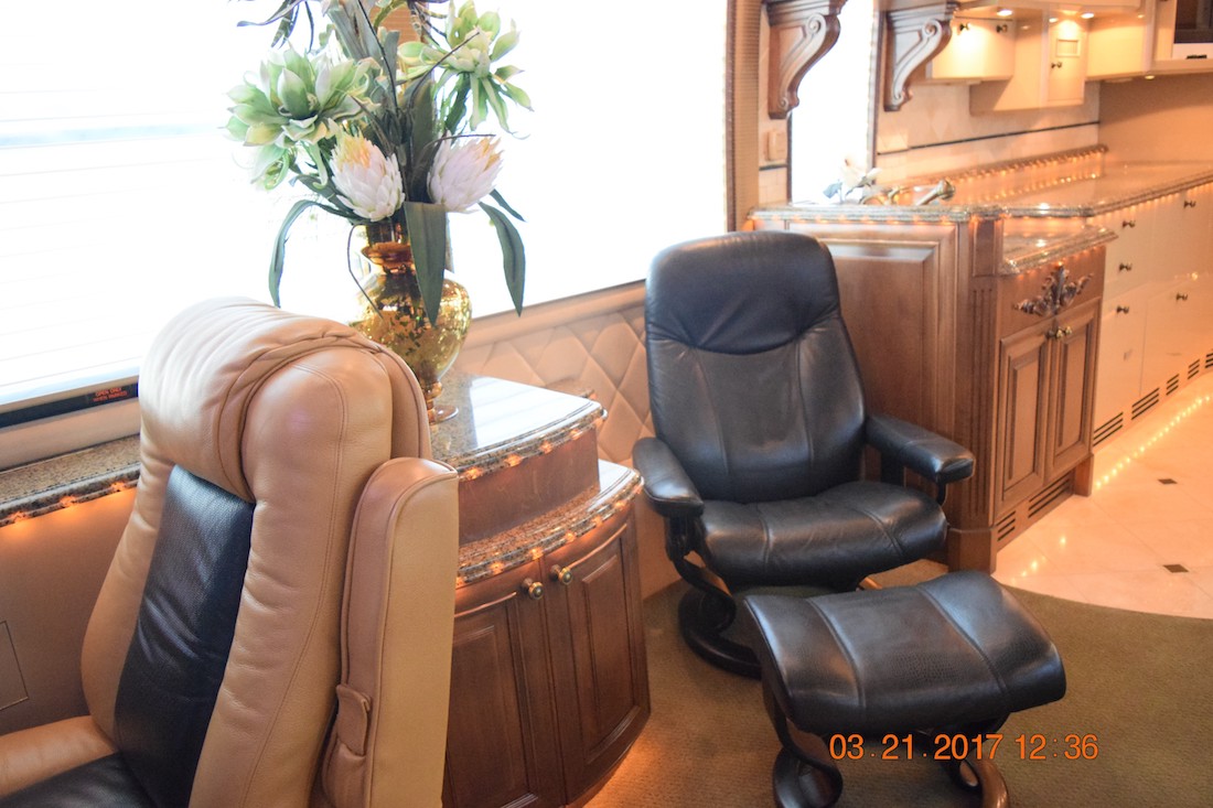 2005 Prevost Liberty XLII For Sale