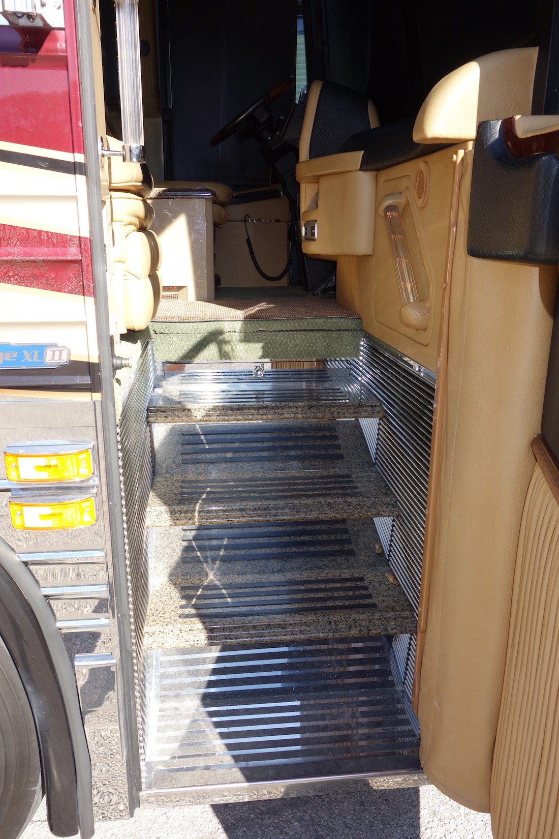 2005 Prevost Liberty XLII For Sale