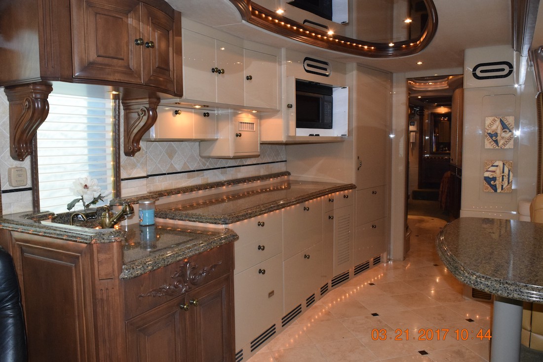 2005 Prevost Liberty XLII For Sale