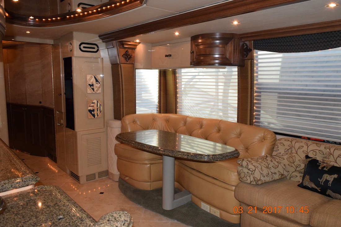2005 Prevost Liberty XLII For Sale
