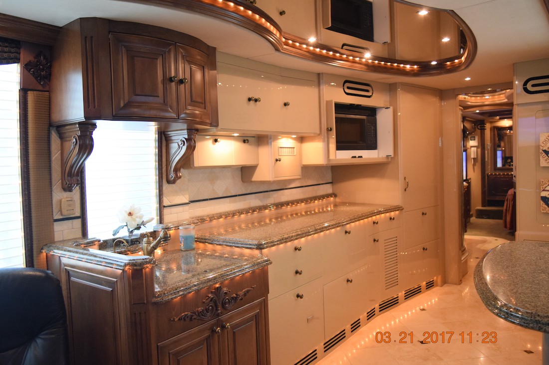 2005 Prevost Liberty XLII For Sale
