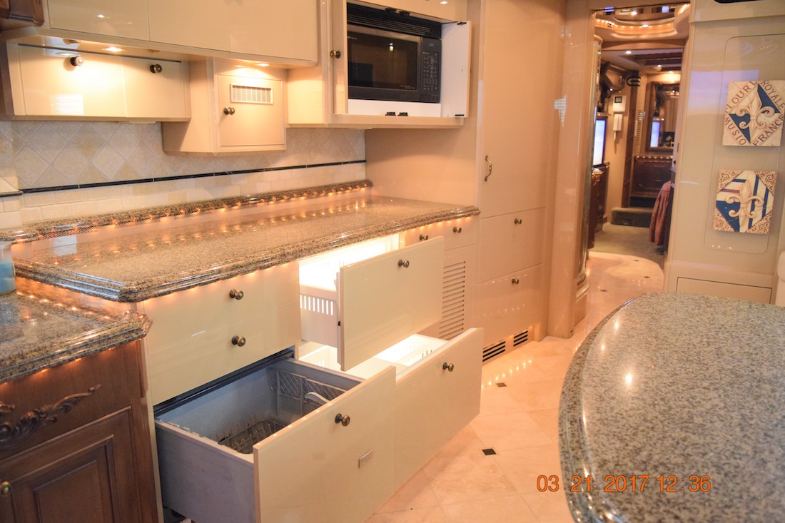 2005 Prevost Liberty XLII For Sale