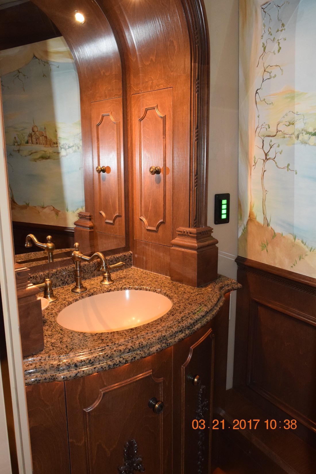 2005 Prevost Liberty XLII For Sale