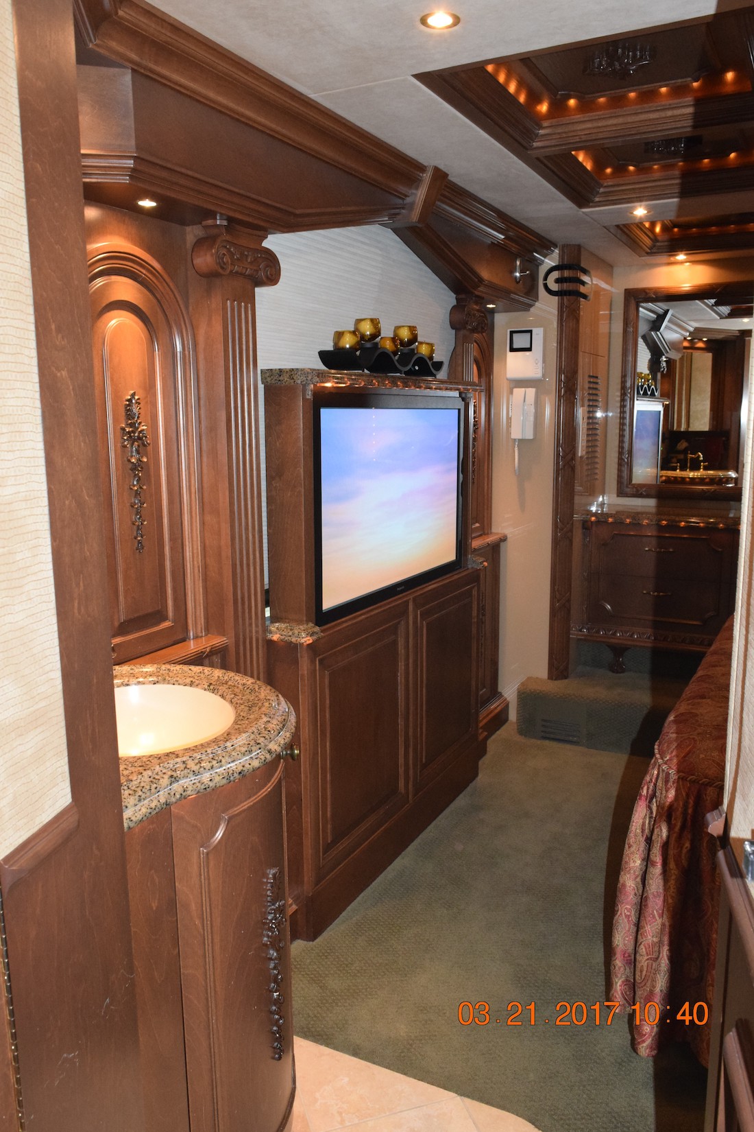 2005 Prevost Liberty XLII For Sale