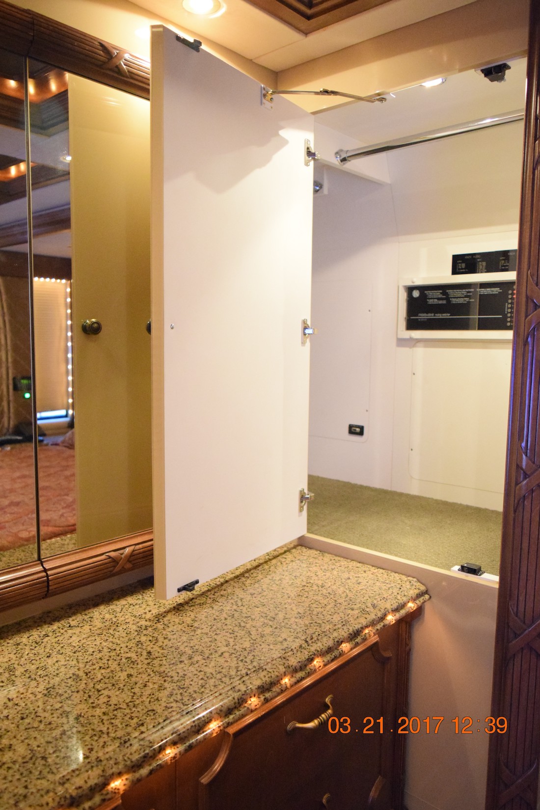 2005 Prevost Liberty XLII For Sale