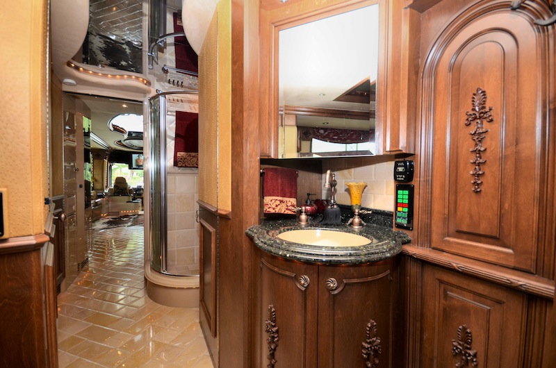 2005 Prevost Liberty XLII For Sale