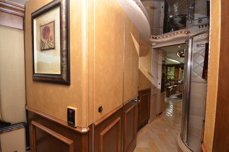 2005 Prevost Liberty XLII For Sale