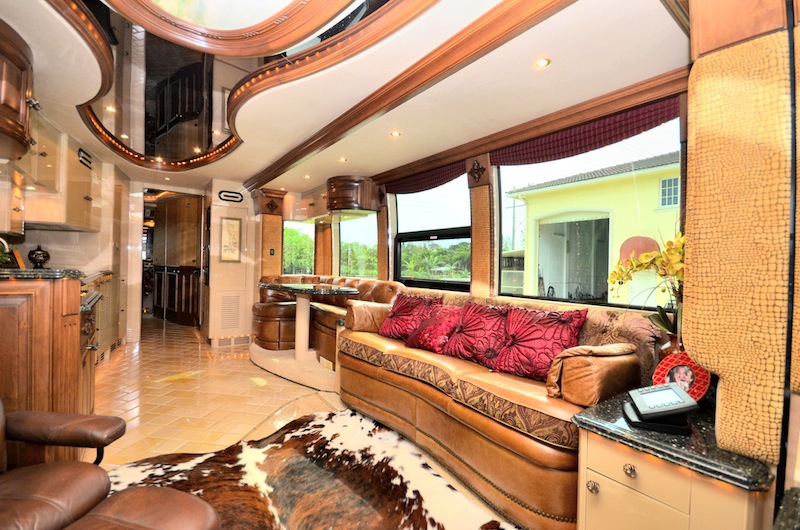 2005 Prevost Liberty XLII For Sale