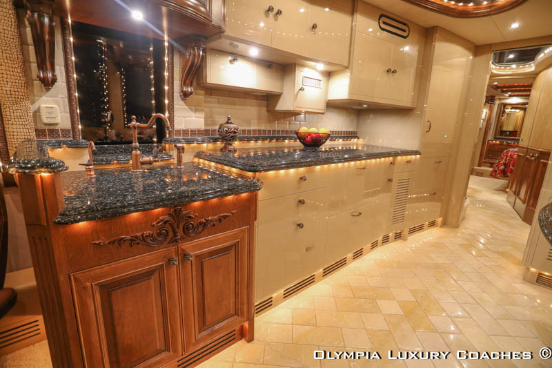 2005 Prevost Liberty XLII For Sale