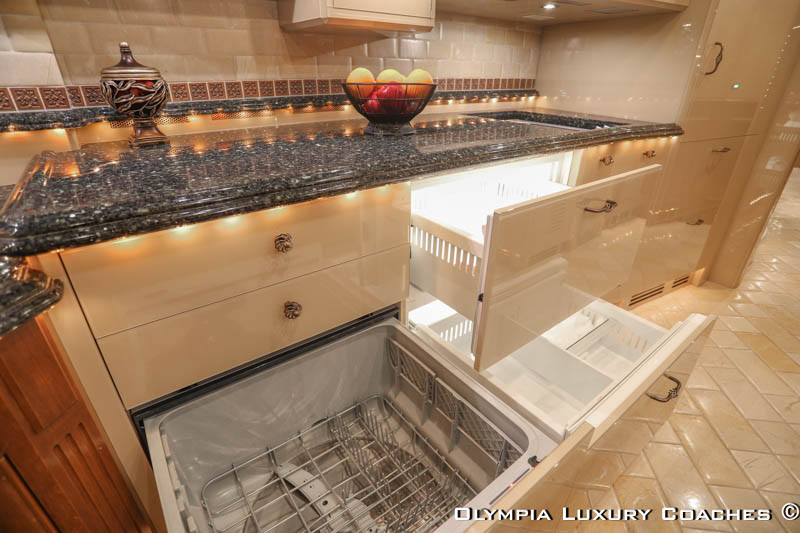 2005 Prevost Liberty XLII For Sale