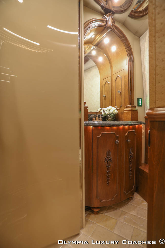 2005 Prevost Liberty XLII For Sale