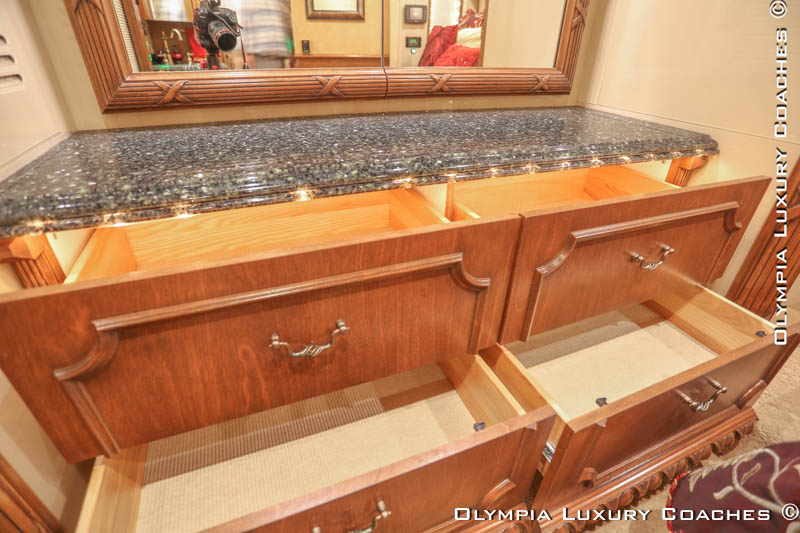 2005 Prevost Liberty XLII For Sale