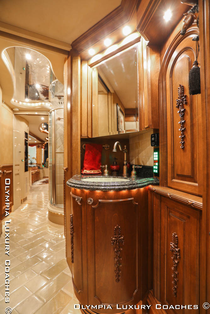 2005 Prevost Liberty XLII For Sale
