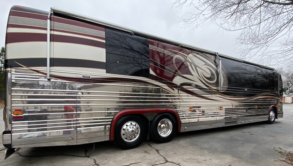 2005 Prevost Liberty XLII For Sale