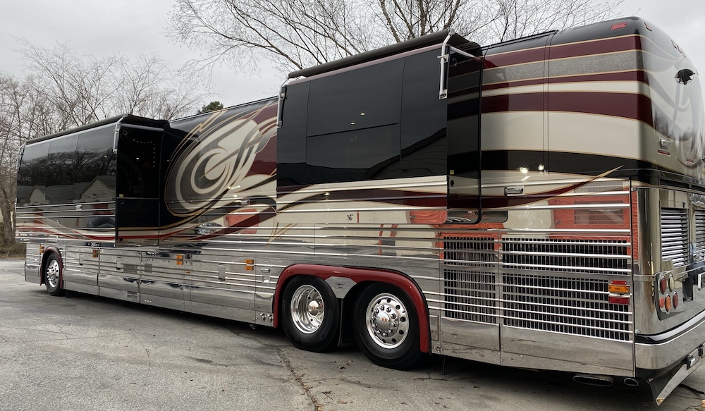 2005 Prevost Liberty XLII For Sale