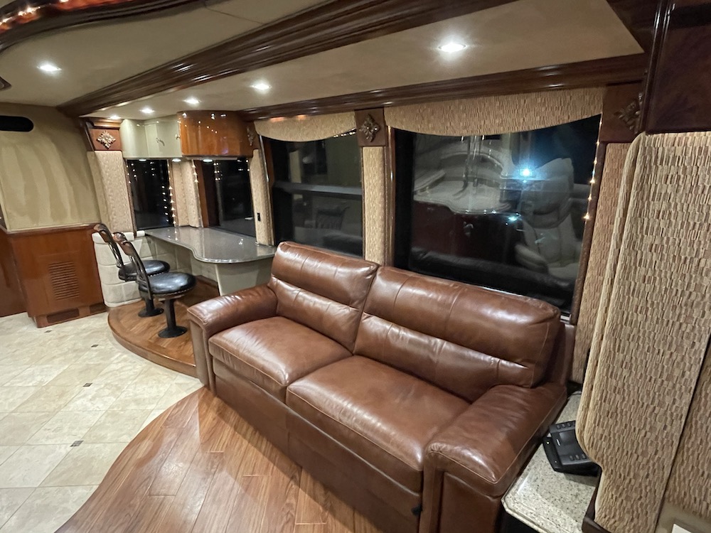 2005 Prevost Liberty XLII For Sale
