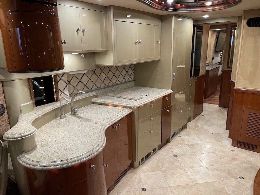 2005 Prevost Liberty XLII For Sale
