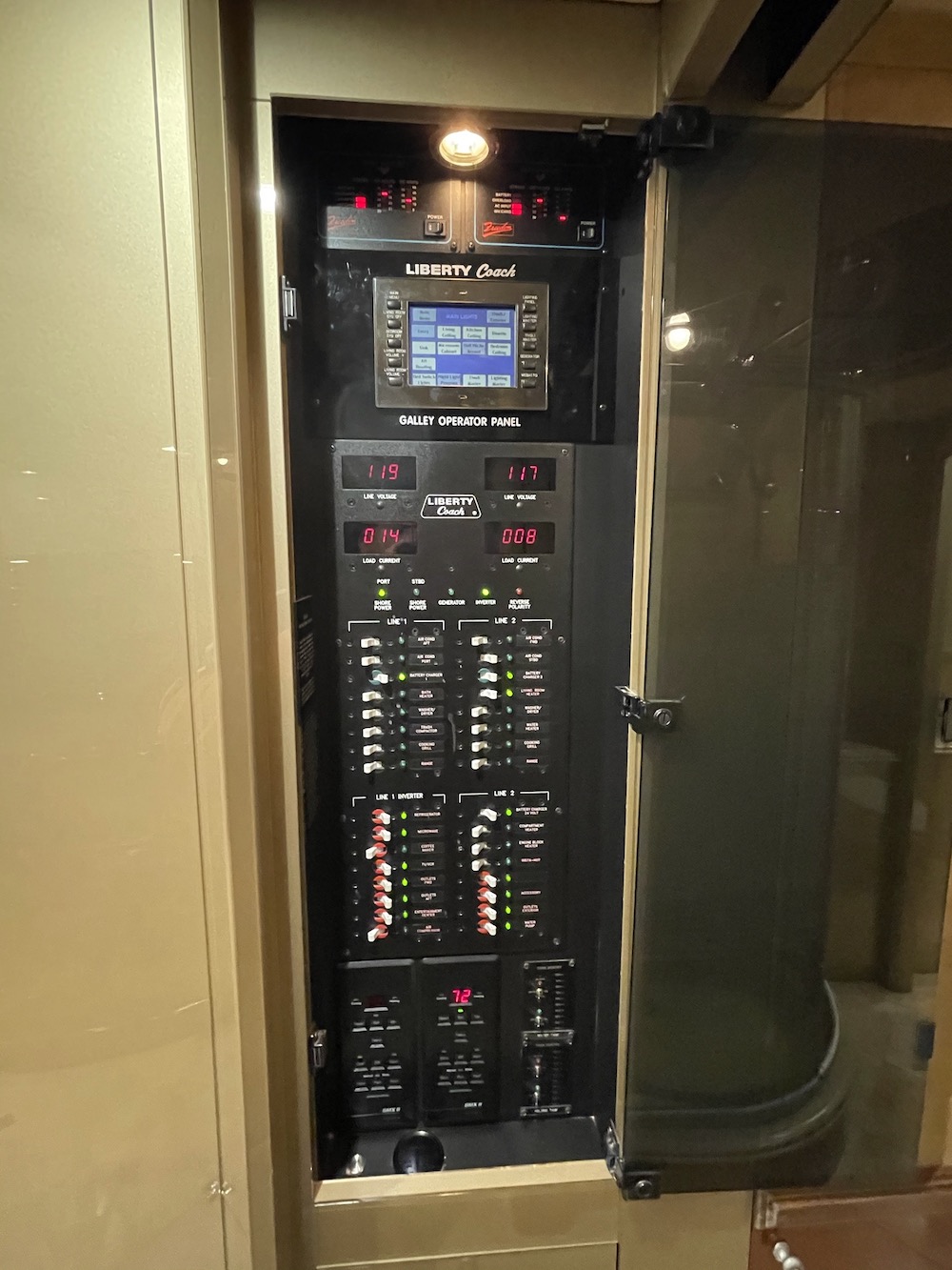 2005 Prevost Liberty XLII For Sale