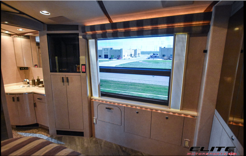 2005 Prevost Marathon H3-45 For Sale