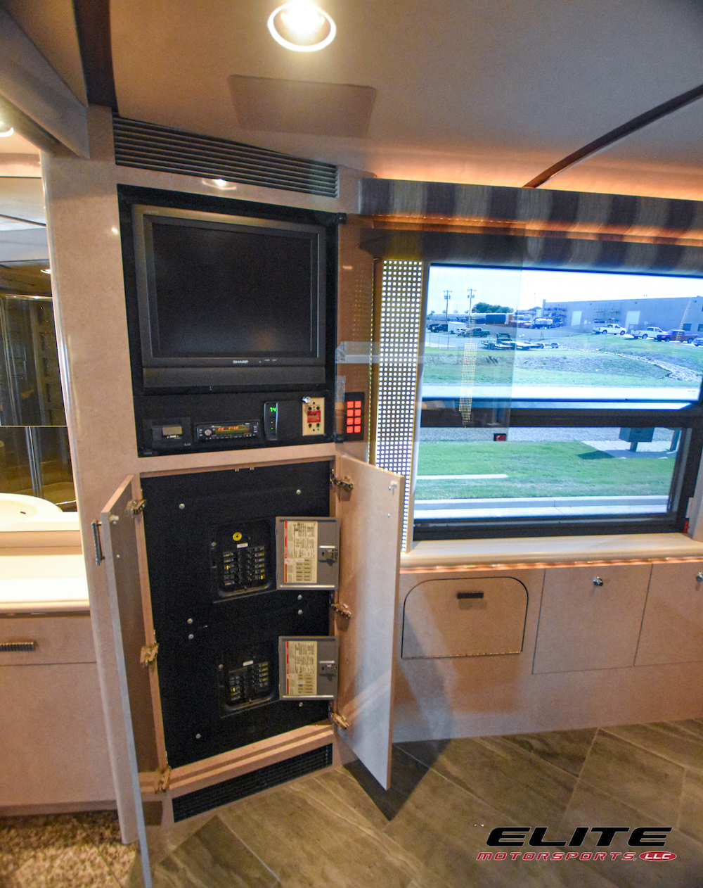 2005 Prevost Marathon H3-45 For Sale