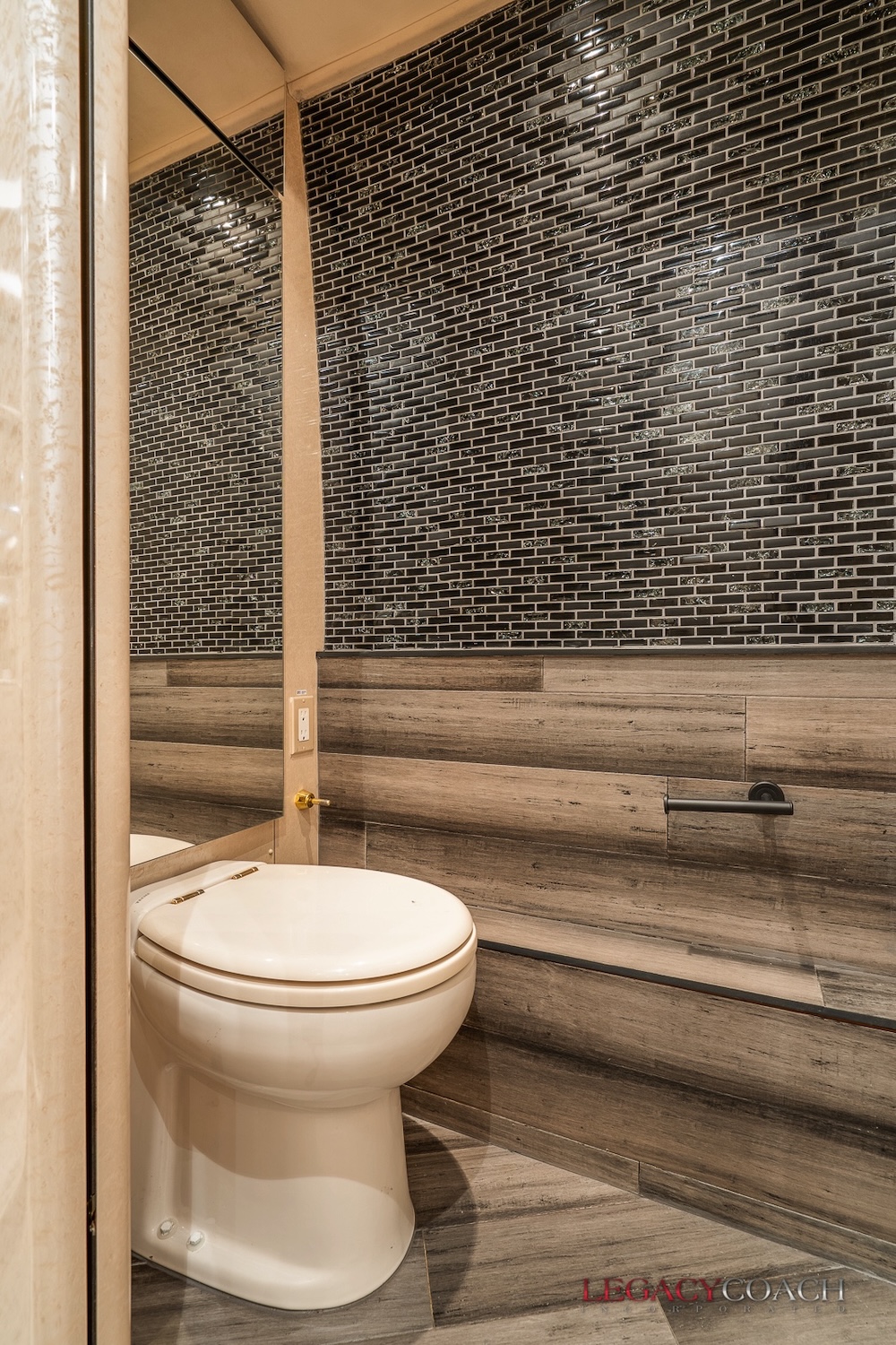 2005 Prevost Marathon H3-45 For Sale