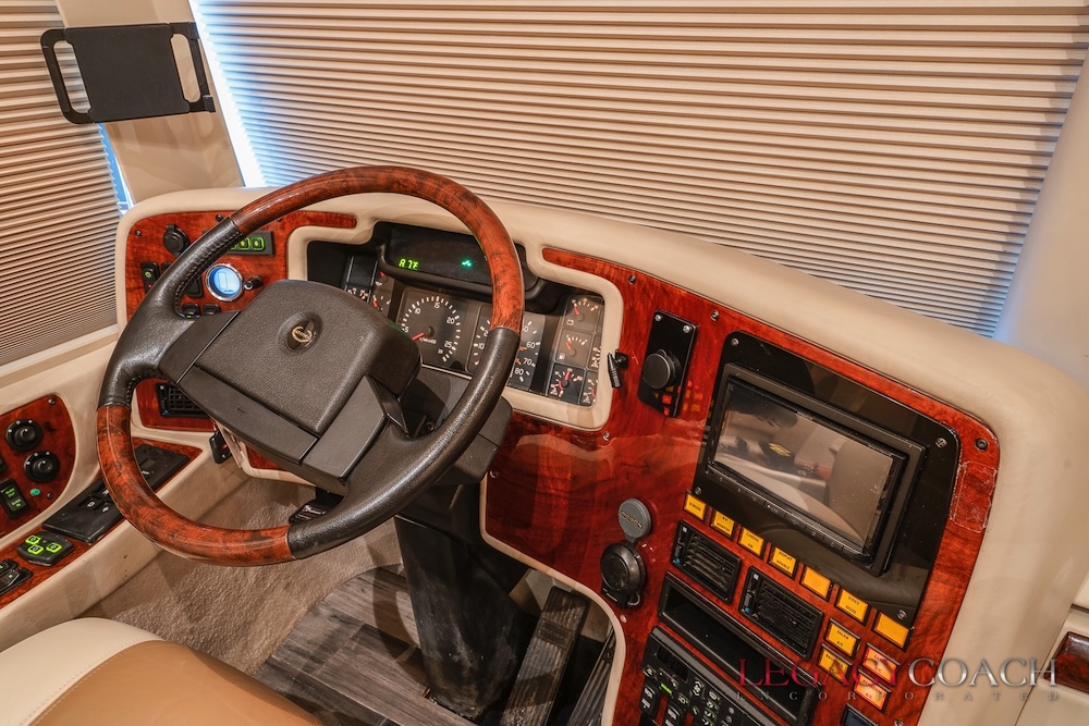 2005 Prevost Marathon H3-45 For Sale