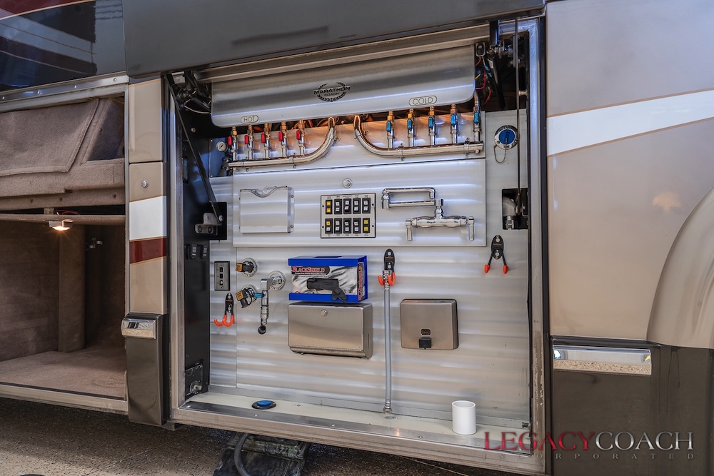 2005 Prevost Marathon H3-45 For Sale