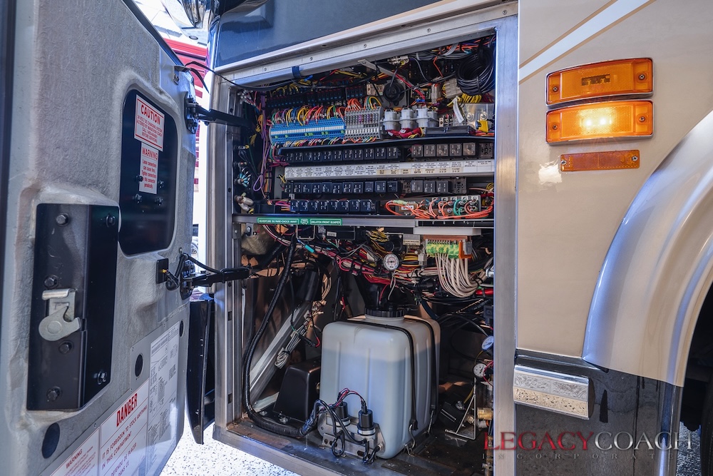 2005 Prevost Marathon H3-45 For Sale