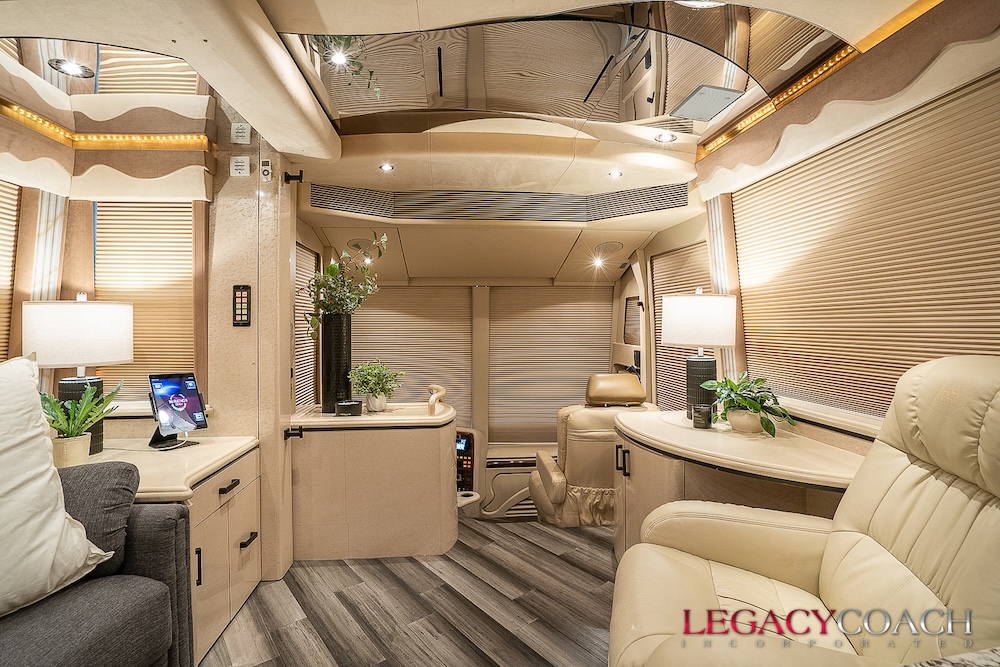 2005 Prevost Marathon H3-45 For Sale